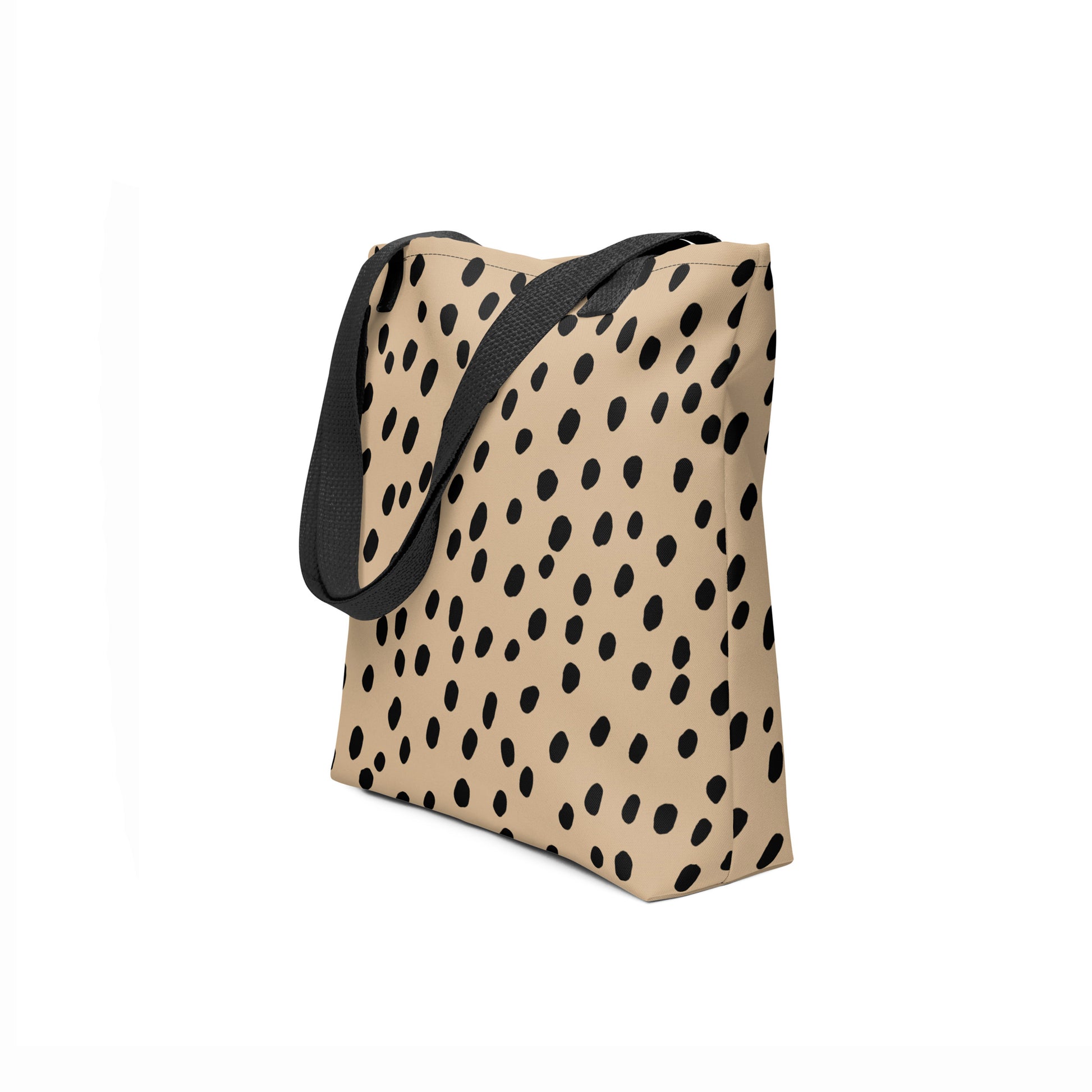 TASHAU minimalist goody tote for modern everyday use.
